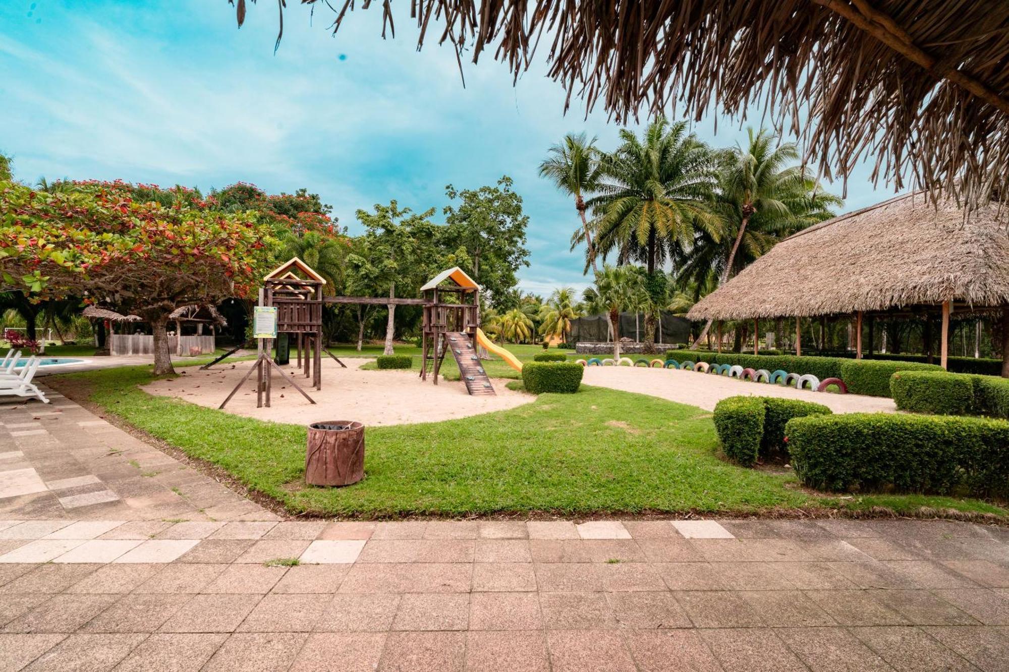 Amatique Bay Hotel 푸에르토 바리오스 외부 사진