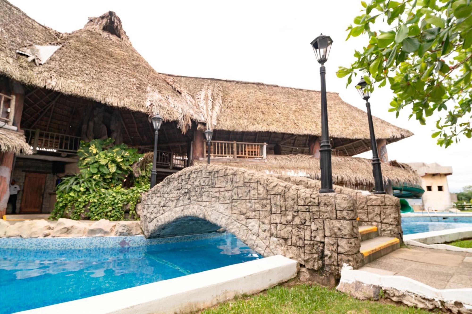 Amatique Bay Hotel 푸에르토 바리오스 외부 사진