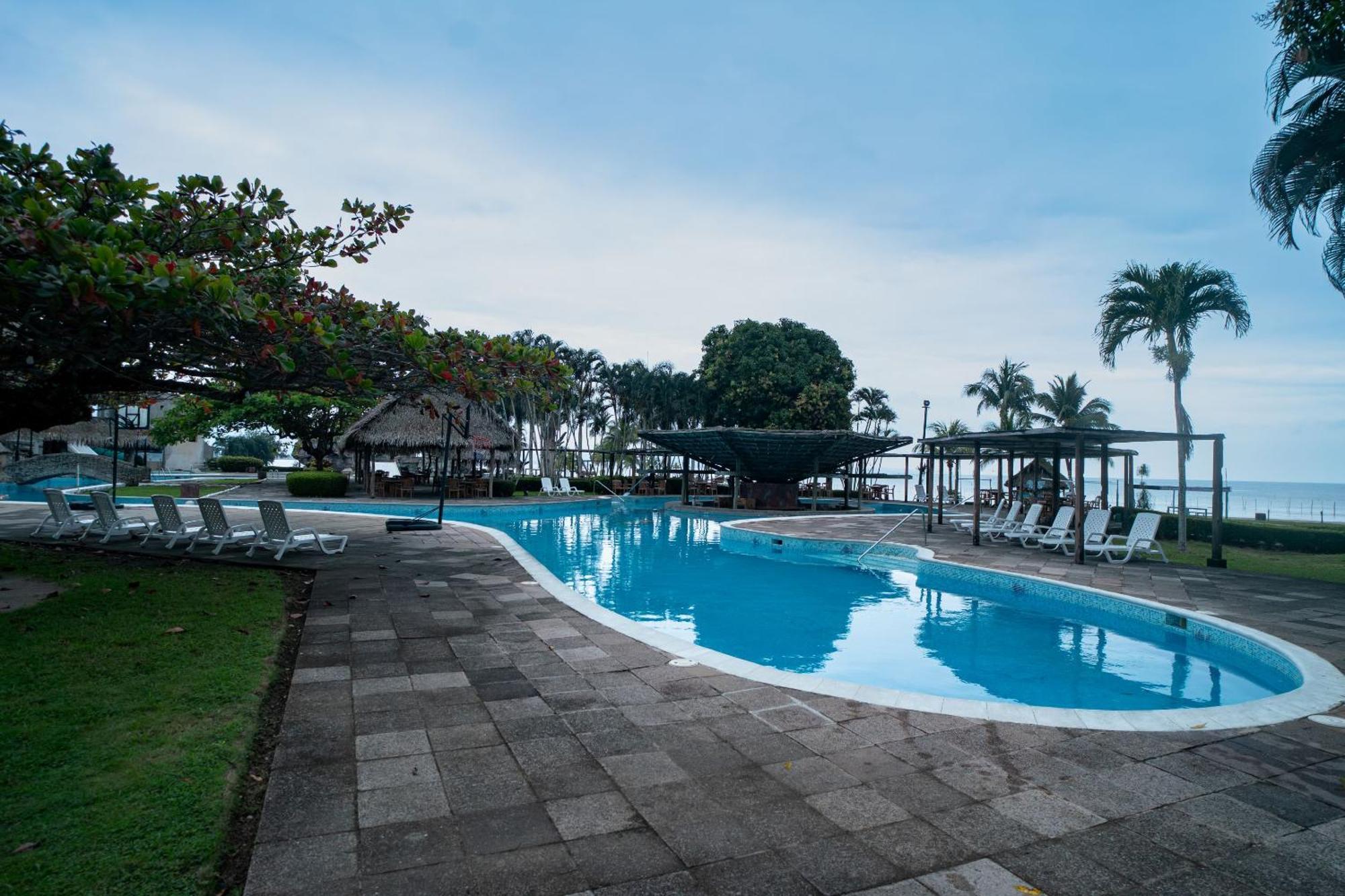 Amatique Bay Hotel 푸에르토 바리오스 외부 사진