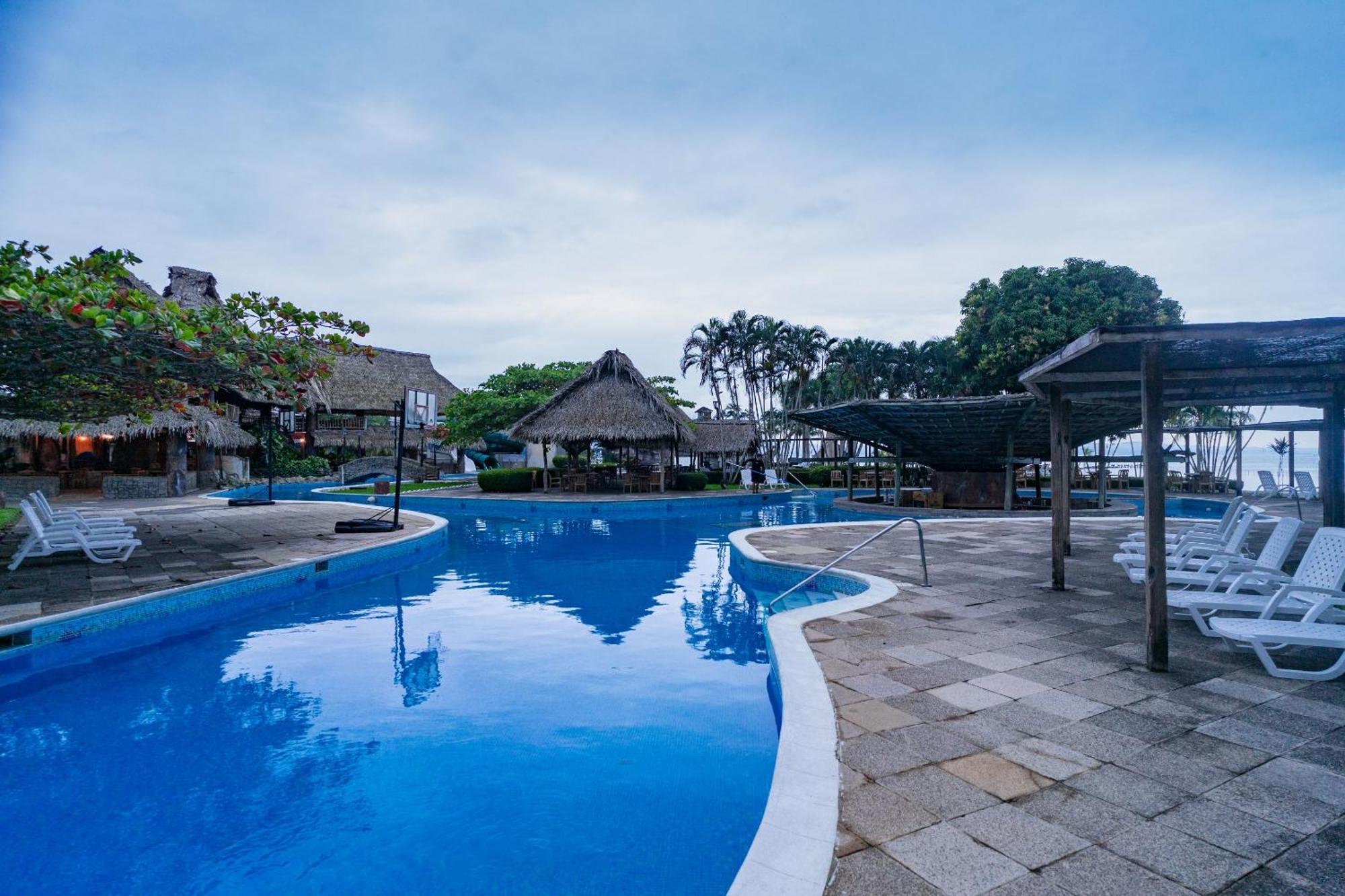 Amatique Bay Hotel 푸에르토 바리오스 외부 사진